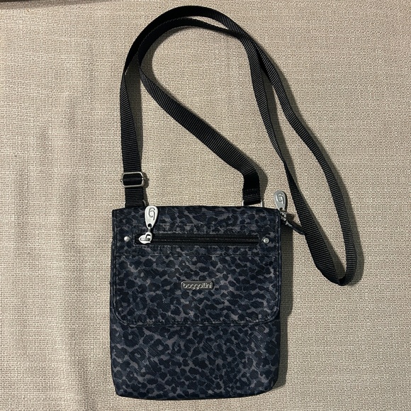 Baggallini Handbags - Baggallini Black Cheetah Print Flap Crossbody Bag
